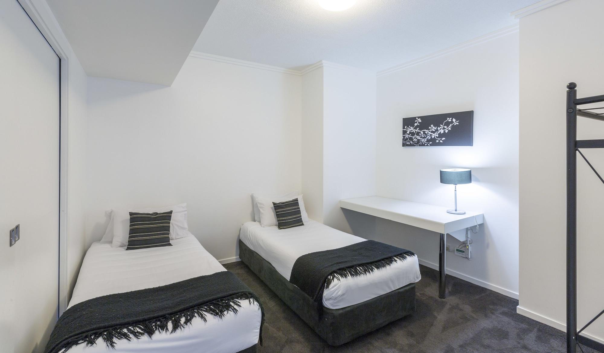 Ocean Pacific Resort - Official Broadbeach Eksteriør billede
